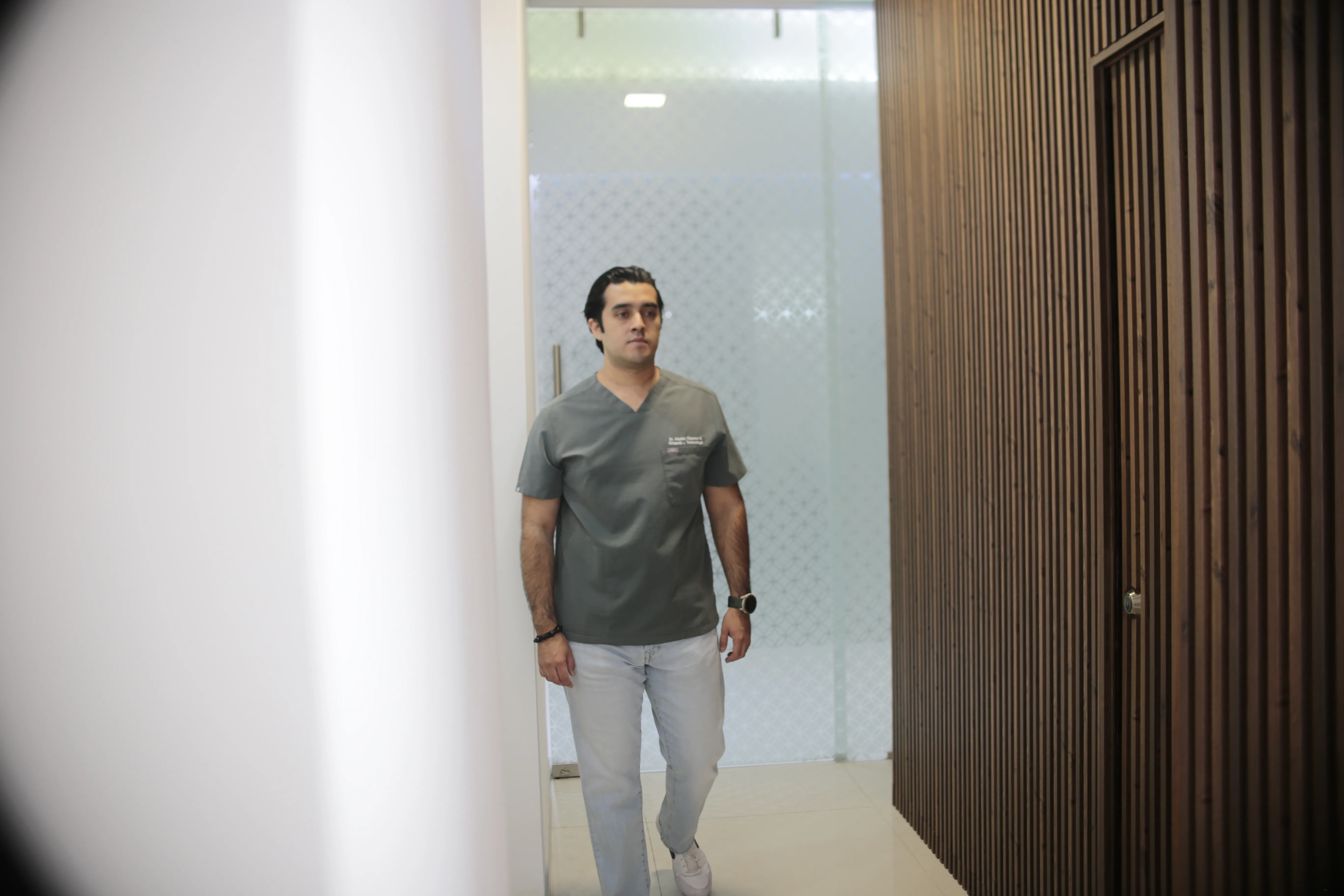 Dr. Mauricio Céspedes, traumatólogo en Torres Médicas de Angelópolis, Puebla